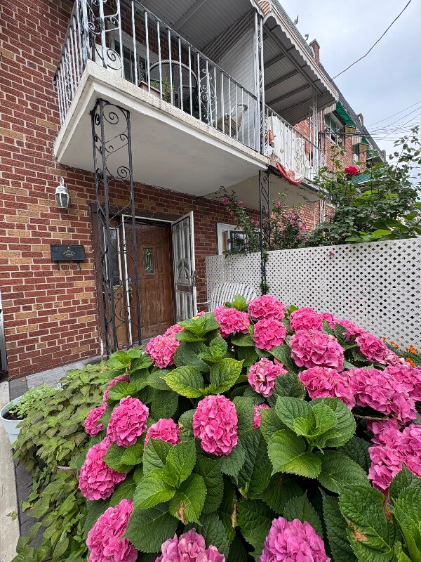Foto del edificio - 726 Soundview Ave