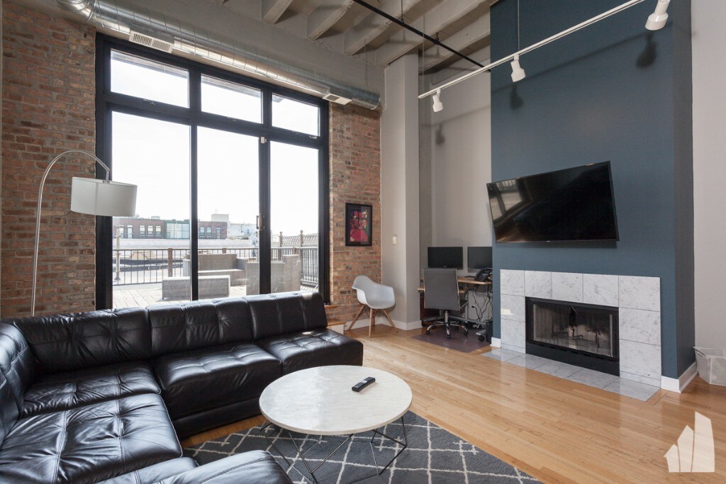 Foto principal - 1601 W School St