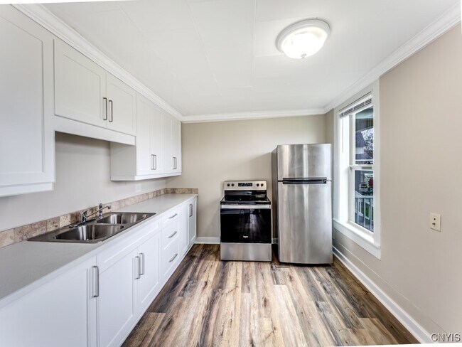 Foto del edificio - 9611 Brewerton Rd