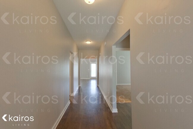 Foto del edificio - 7079 Shadesbrook Dr