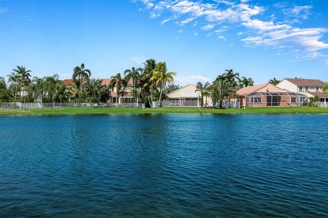 Foto del edificio - 1045 Cedar Falls Dr