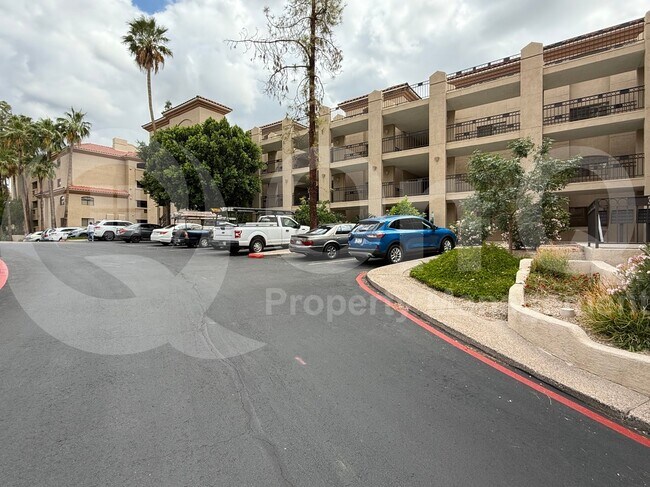 Building Photo - 5104 N 32nd St