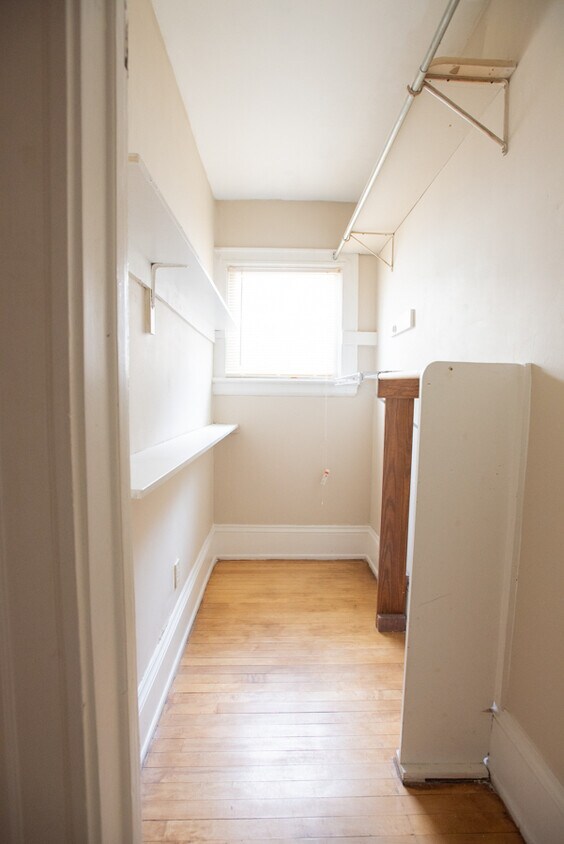 Foto principal - 2728 N Murray Ave