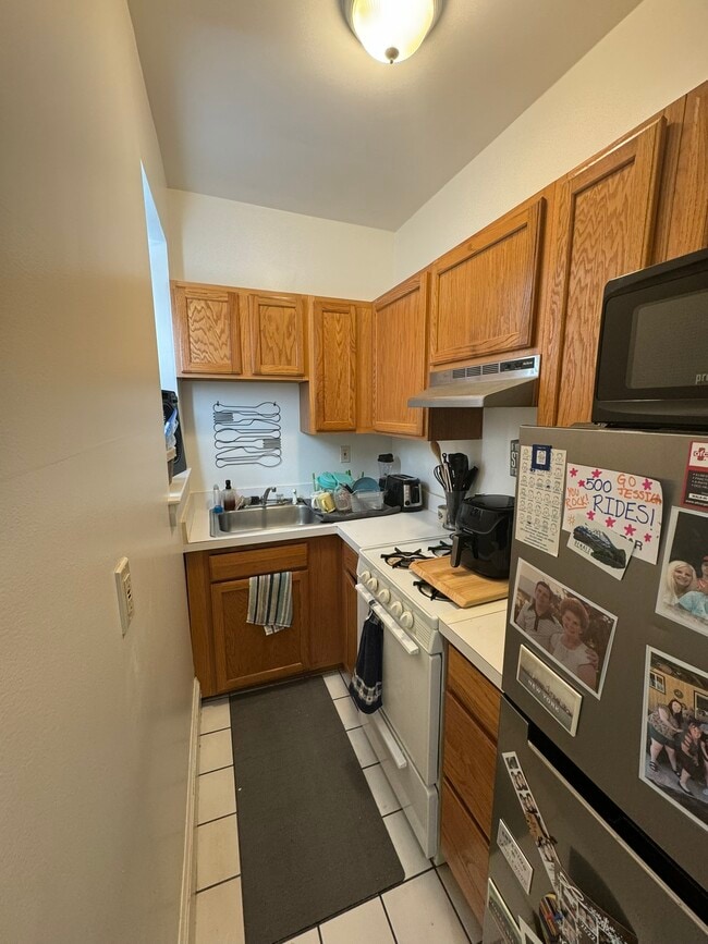 Photo - 115 Norway St Apartment