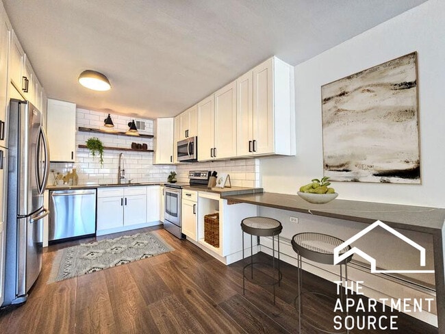 Building Photo - 1344 N Dearborn St