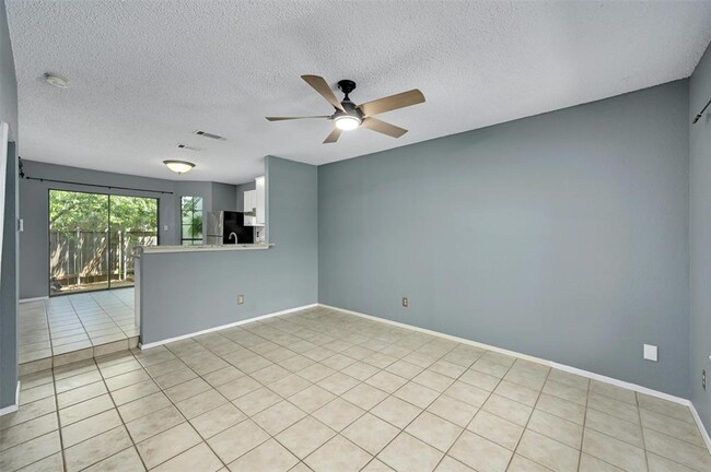 Building Photo - 1411 Gracy Farms Ln