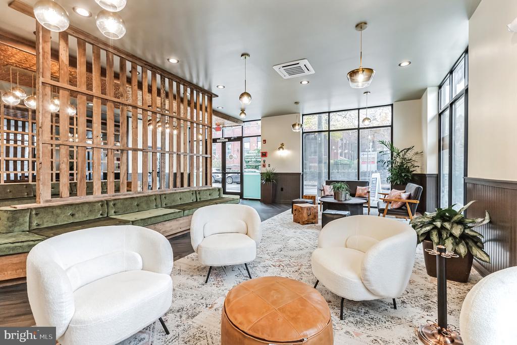 Foto principal - 5801 Ridge Ave