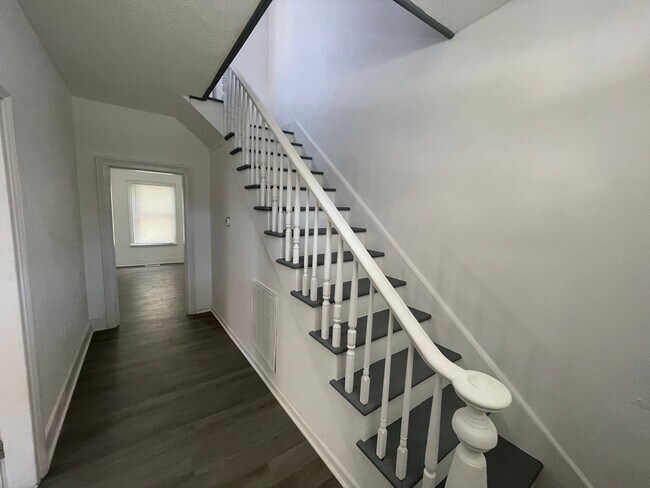 Foto del edificio - Renovated Home - Close to Downtown