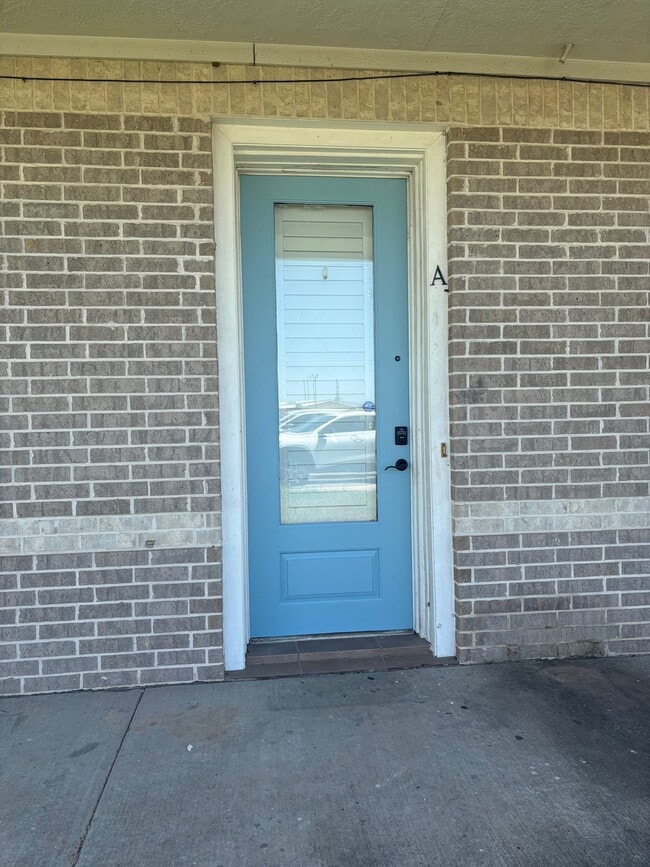 Building Photo - 6500 S Farm-to-Market 565 Rd