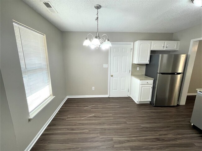 Foto del edificio - 2671 Thistle Brook Dr