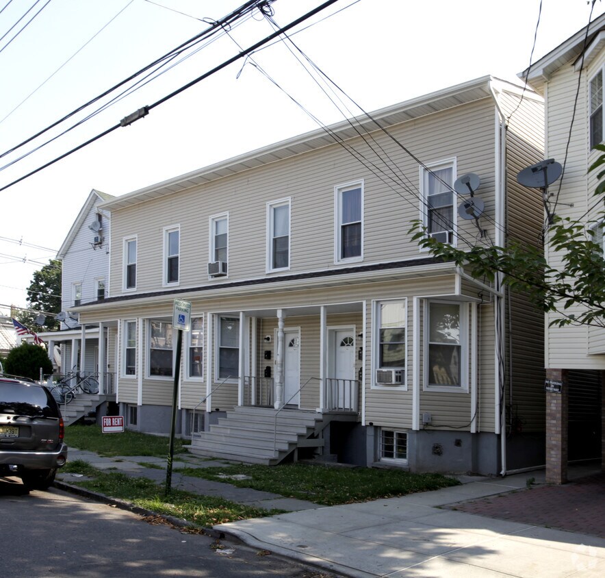 Primary Photo - 157-159 Franklin St