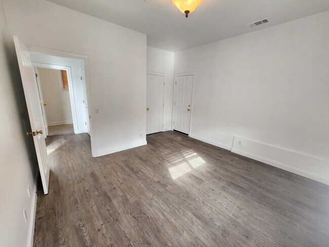 Foto del edificio - 835 12th St