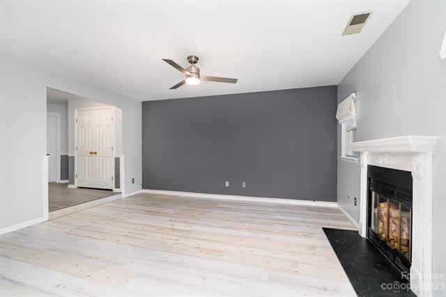 Foto del edificio - 19905 Henderson Rd