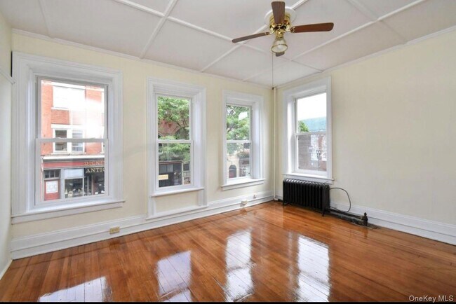 Foto del edificio - 457 Main St