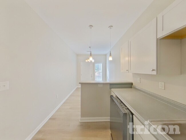 Foto del edificio - 2396 Grove Ct