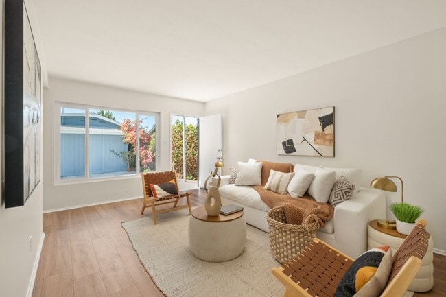Foto del edificio - 4419–4423 Mississippi St — fully renovated with designer finishes throughout!