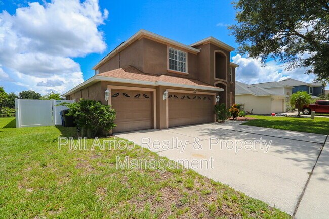 Building Photo - 9018 Pinebreeze Dr