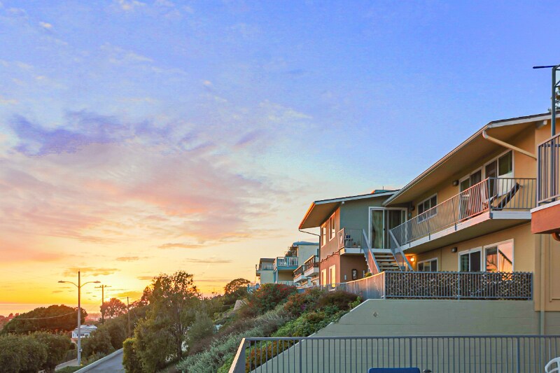 Foto principal - 3333-3367 Hilltop Dr