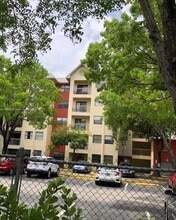 Building Photo - 8120 Geneva Ct