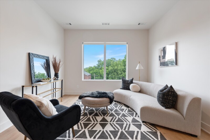 Foto principal - 1090 Haysboro Ave