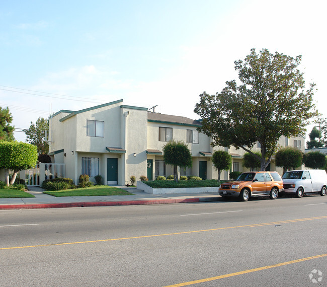 Foto del edificio - Jefferson Townhomes