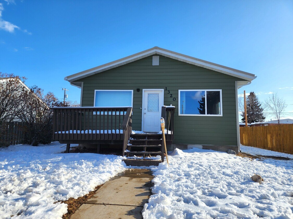 1320 4th Ave NW, Great Falls, MT 59404 House Rental in Great Falls