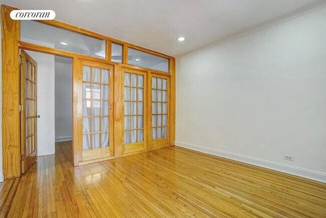 Building Photo - 76-15 35th Ave