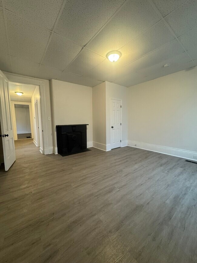 Building Photo - 3442 Larkwood Ave