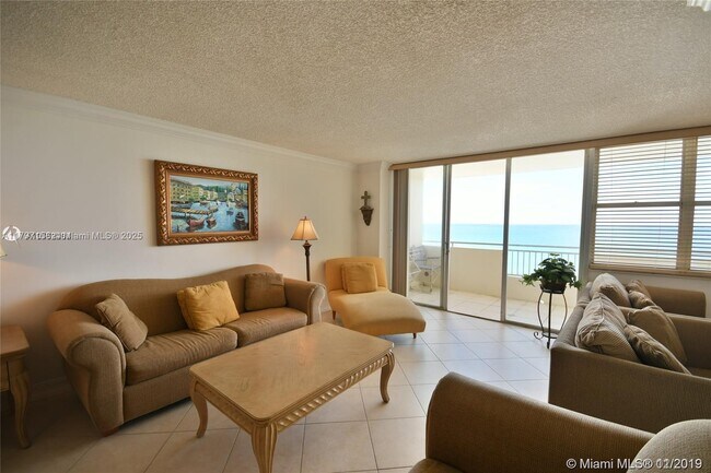 Foto del edificio - 3180 S Ocean Dr