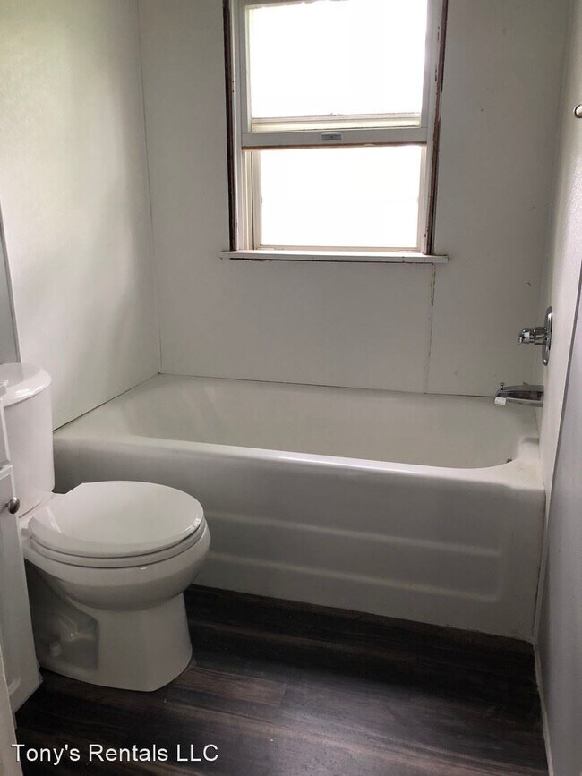 Building Photo - 2 br, 1 bath House - 1605 6th Street