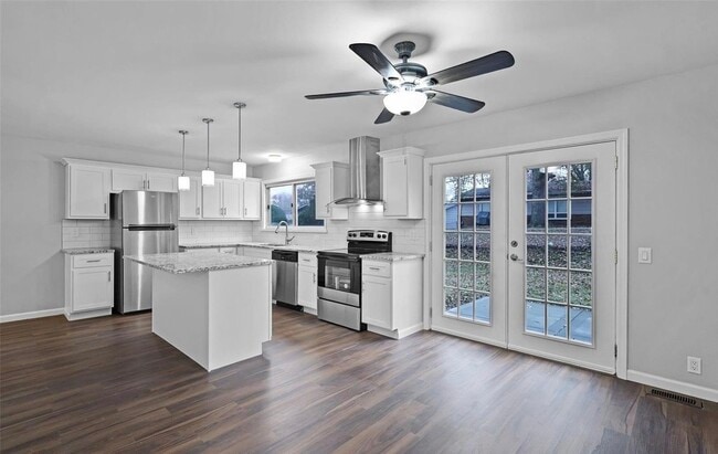 Building Photo - 2480 Derhake Rd