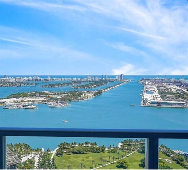 Foto del edificio - 1100 Biscayne Blvd