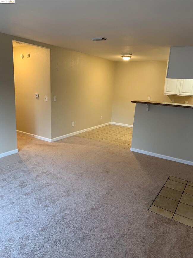 Foto del edificio - 2167 Lakeview Cir
