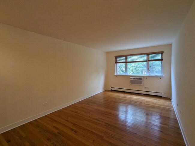 Foto del edificio - 618 W Wrightwood Ave