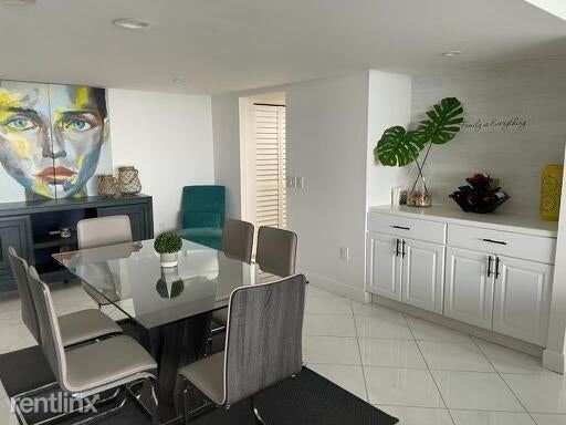Foto del edificio - 3 br, 2 bath House - 5600 N Flagler Dr # P...