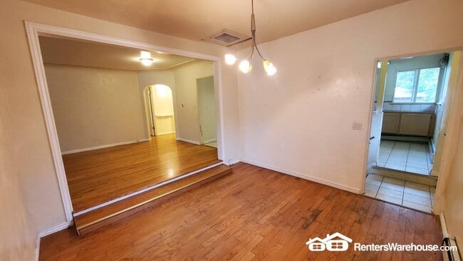Building Photo - 2225 S Cherry St