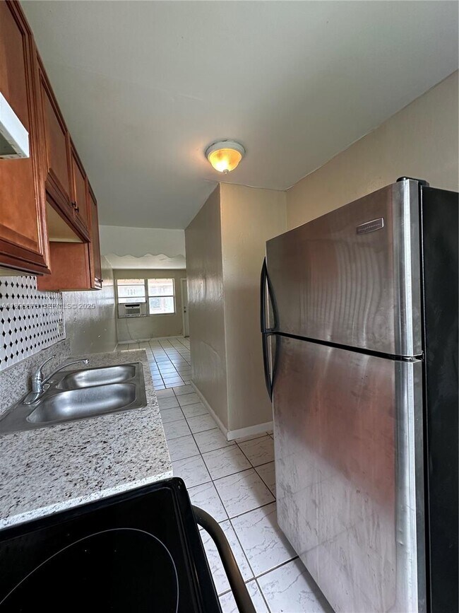 Building Photo - 5797 Flagler St