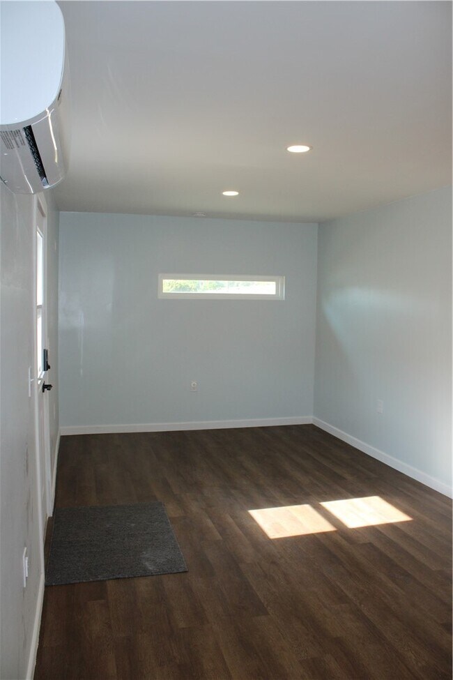 Building Photo - 5776 Katherine St