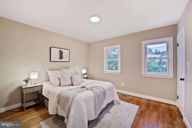 Foto del edificio - 1632 Ridge Pl SE