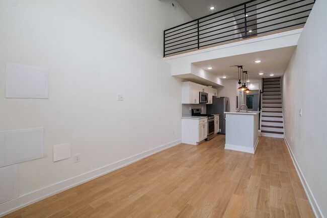 Building Photo - 1220 LeCount St