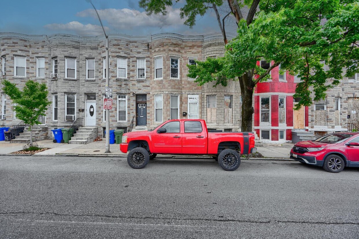 Foto principal - 2009 N Fulton Ave