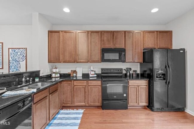 2nd floor kitchen - 228 Dove Cottage Ln