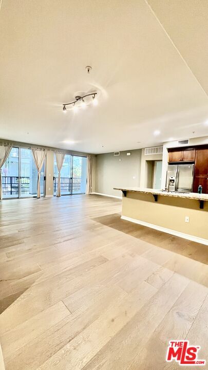 Foto del edificio - 629 Traction Ave