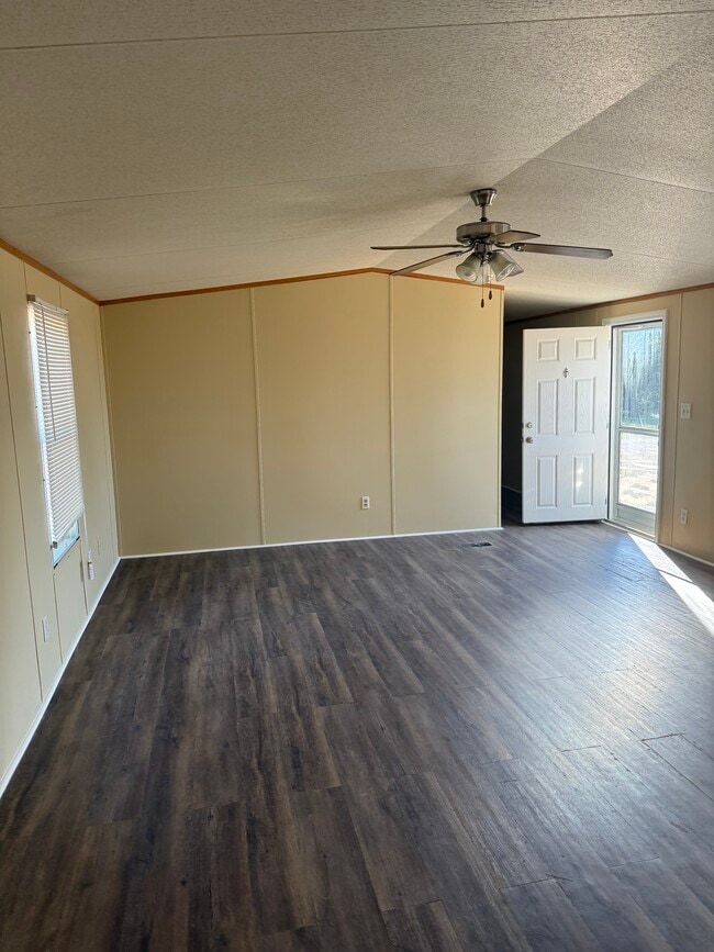 Building Photo - 2070 Krist Ln