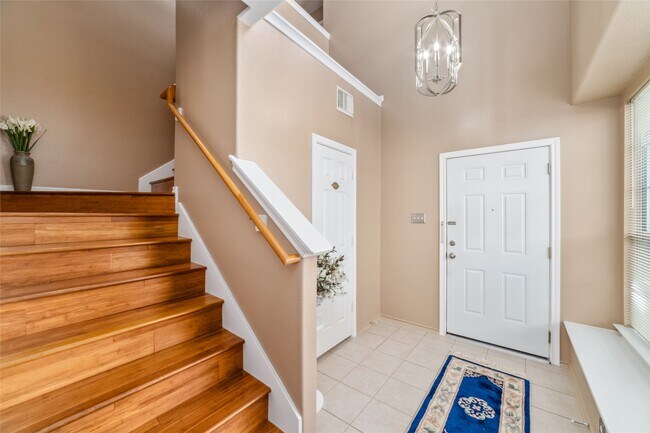 Foto del edificio - 203 W Stedhill Loop