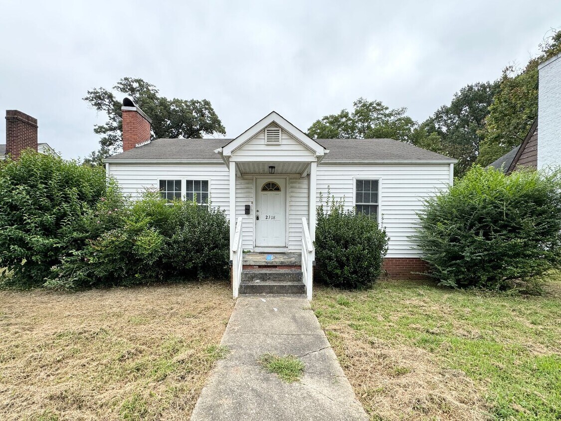 Primary Photo - 3 BR house available near Target on Lawndale!