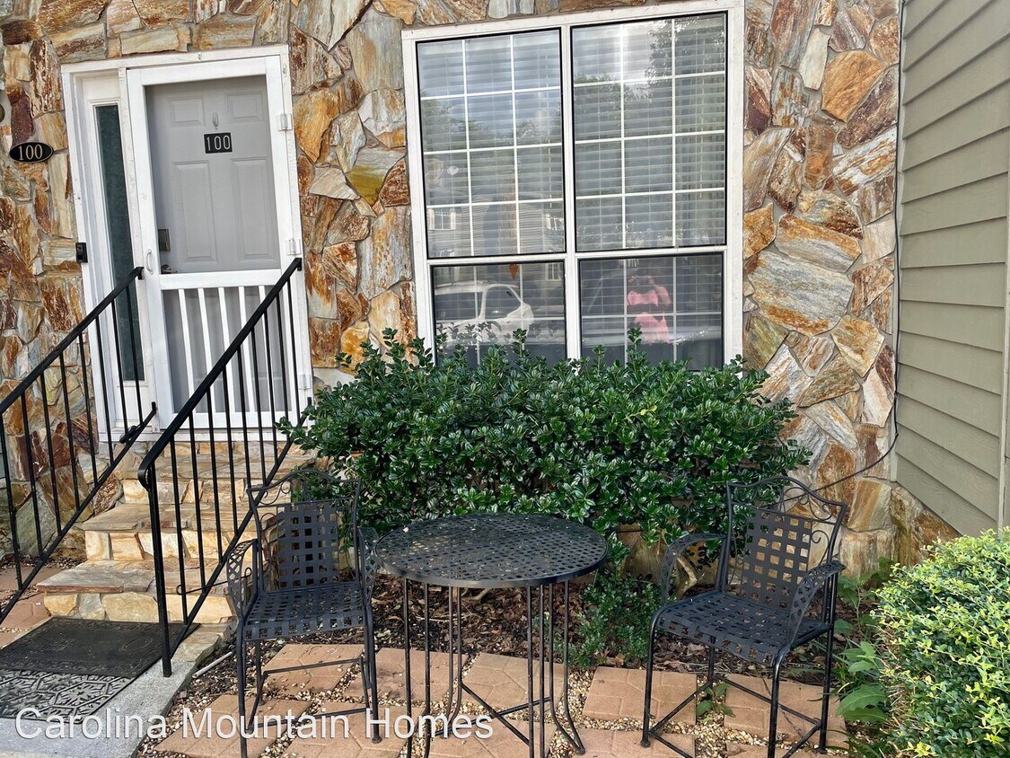 Primary Photo - 2 br, 1.5 bath House - 100 Smoke Rise Circle