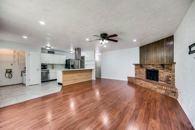 Foto del edificio - 5105 Aztec Dr