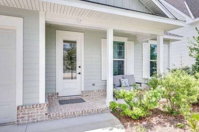 Building Photo - 76 Conifer Ct