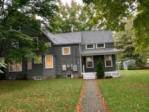 Building Photo - 68 Green St
